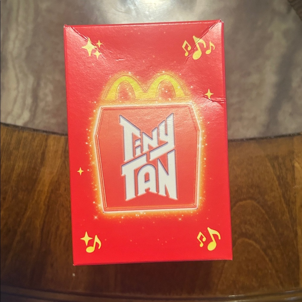 McDonald’s Tiny Tan Encore Edition Happy Meal Toy - V - Picture 3 of 4